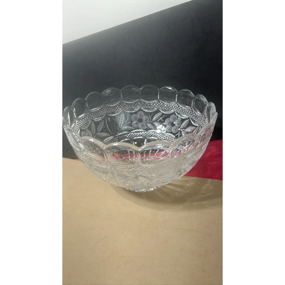 Crystal Etched Floral Scalloped Serving Dish - Picture 1 of 2